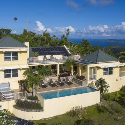 BAY RUM BREEZE VILLA