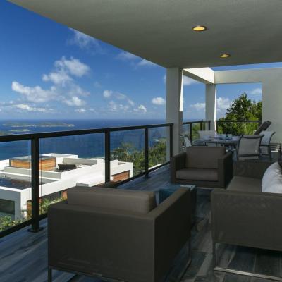 Calichi at picture point the Bougainvillea-1