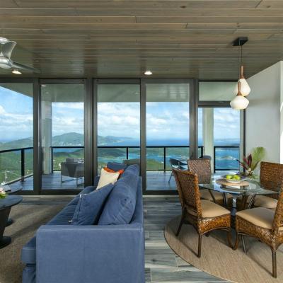 Calichi at Picture Point- The Papaya House Bordeaux Mtn, Coral Bay Villa