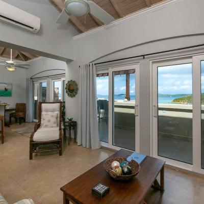 SEA KISSED HONEYMOON SUITE AT GRANDE BAY RESORT-3